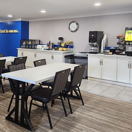Days Inn By Wyndham Κελόουνα  Εξωτερικό φωτογραφία